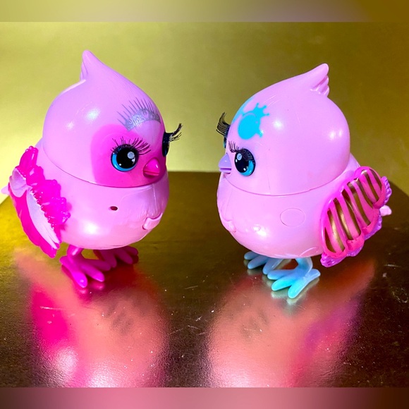 LITTLE LIVE PETS LIL’ BIRD PRINCESS POLLY & TIARA TWEETS THEY TWEET & MOVE HEADS - Picture 1 of 11